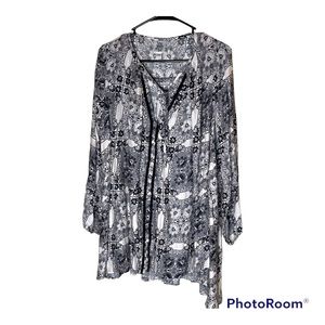 Ivy Jane Tunic Top‎ Cream and Black floral Size XS